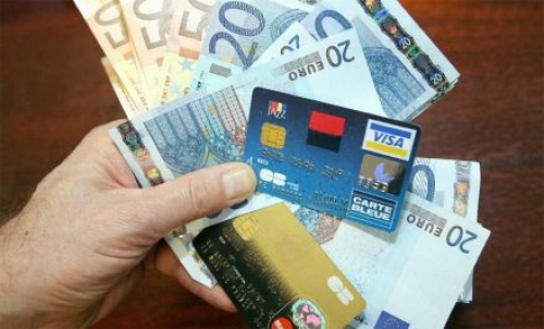 Frais bancaires : attention aux offres tout compris image